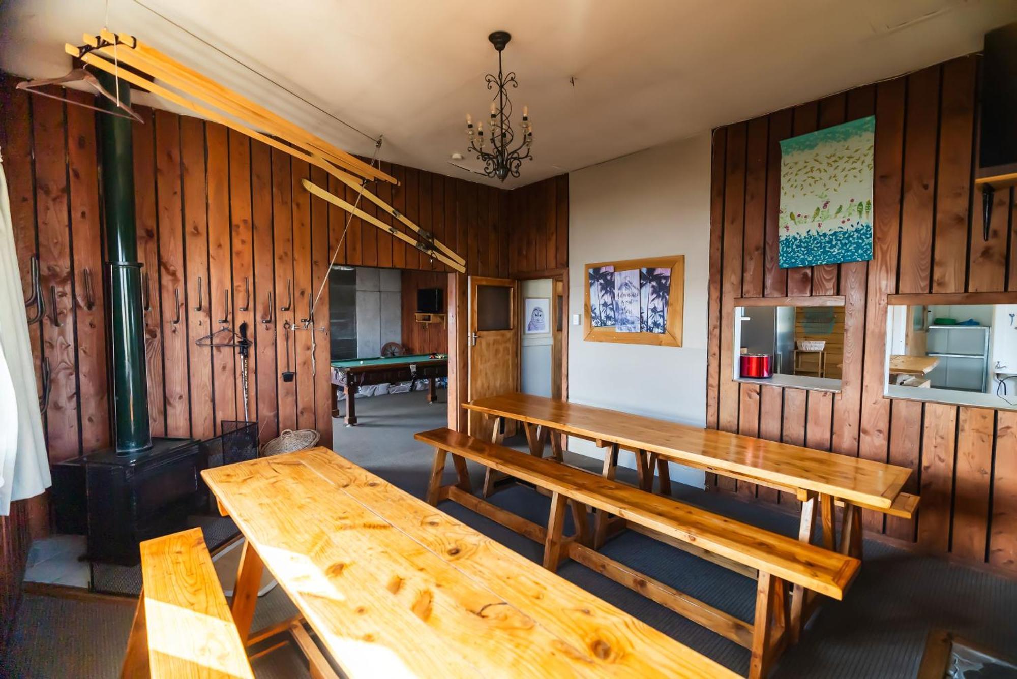 Pinedale Lodge & Apartment Methven Exterior photo