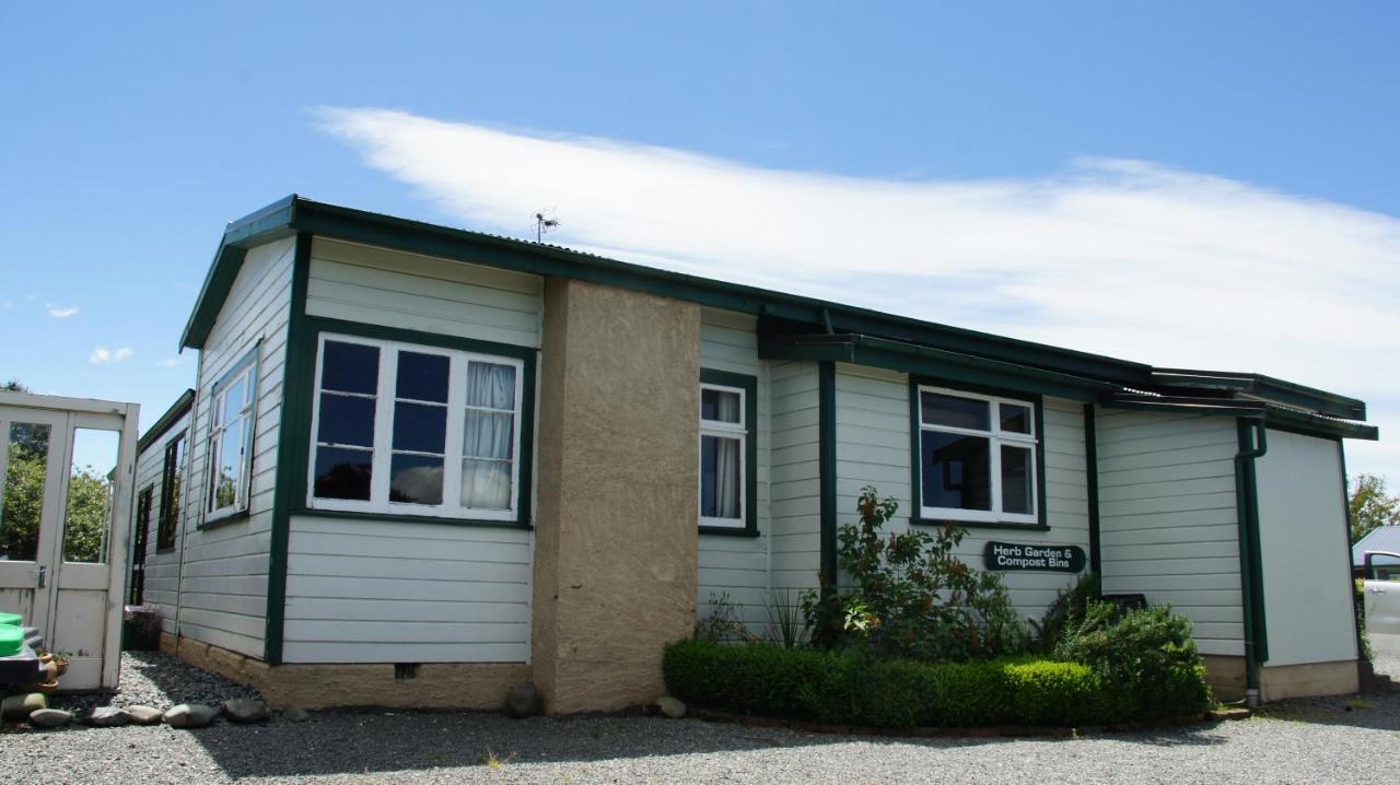 Pinedale Lodge & Apartment Methven Exterior photo